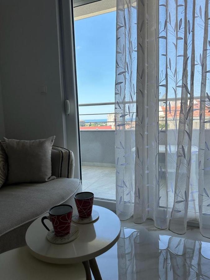 Villa Holiday Apartments بار المظهر الخارجي الصورة
