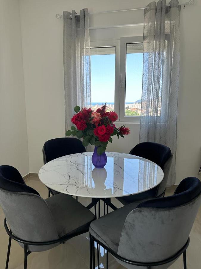 Villa Holiday Apartments بار المظهر الخارجي الصورة