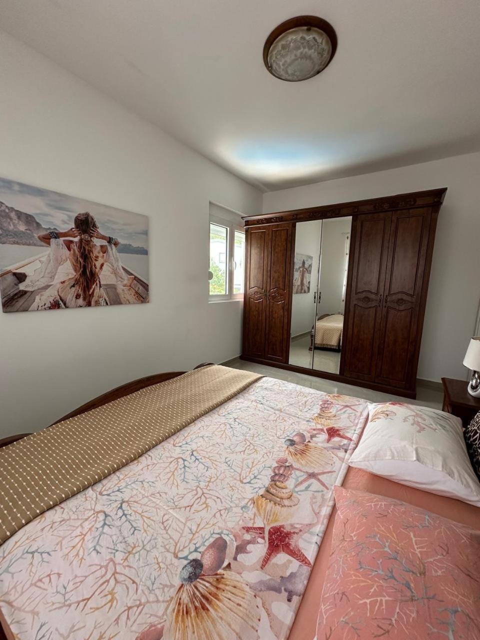 Villa Holiday Apartments بار المظهر الخارجي الصورة
