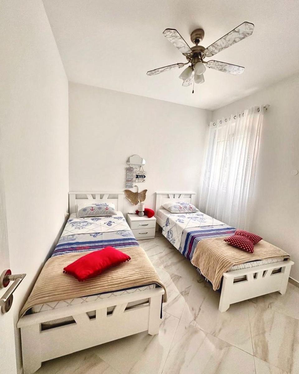 Villa Holiday Apartments بار المظهر الخارجي الصورة