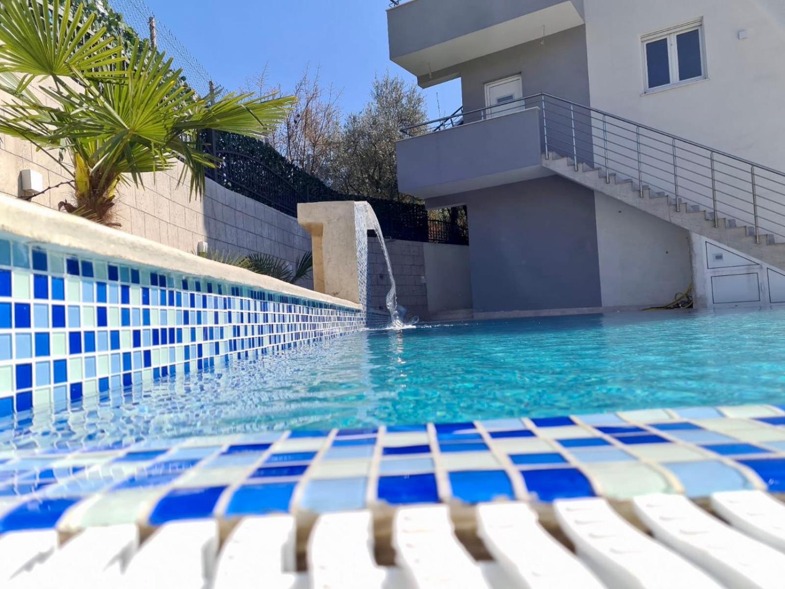 Villa Holiday Apartments بار المظهر الخارجي الصورة